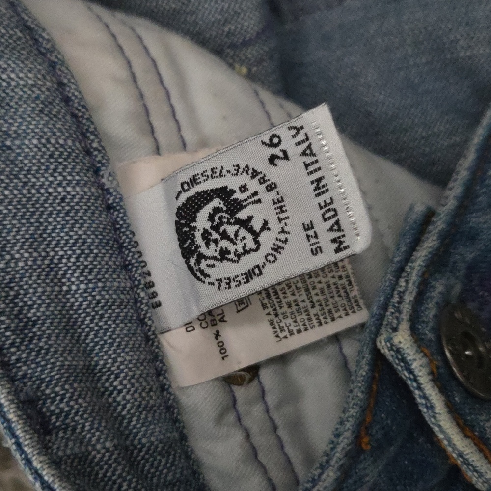 Diesel Women's Light Blue Jeans Made In Italy - Picture 2 of 4